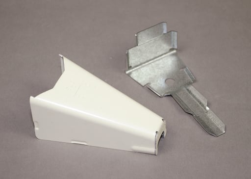The Wiremold Co - Wiremold V1517B 2-16/16" Ivory Steel 1-Channel Raceway Adapter