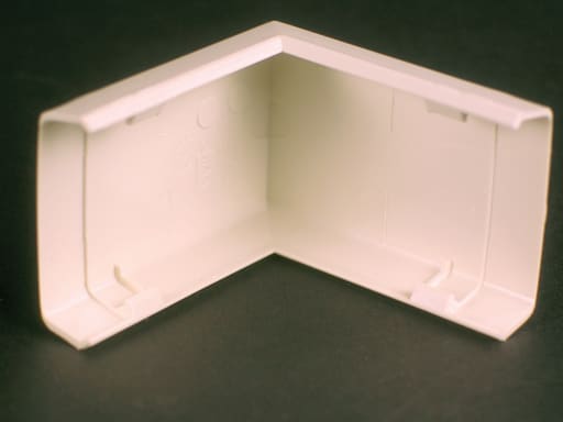 The Wiremold Co - Wiremold 818-WH 2" White Non-Metallic 1-Channel Raceway External Elbow