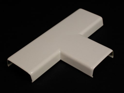 The Wiremold Co - Wiremold 815 4-1/8 x 2-3/4" Ivory Non-Metallic 1-Channel Raceway Tee