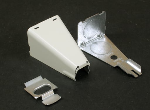 The Wiremold Co - Wiremold V5785 3 x 1-5/8 x 1-5/16" Ivory Steel 1-Channel Raceway Combination Connector