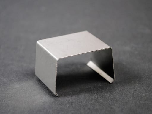 The Wiremold Co - Wiremold AL2006 1" Satin Anodized Aluminum Steel Spring 1-Channel Raceway Cover Clip