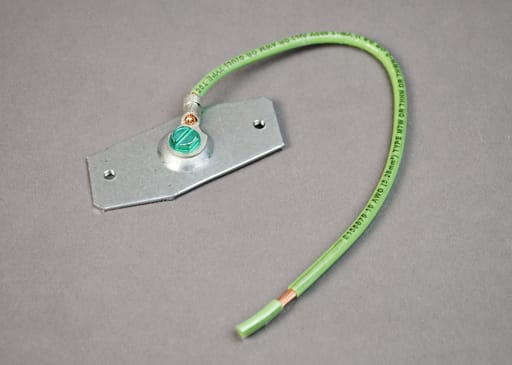 The Wiremold Co - Wiremold OFR9 2-1/2 x 1-3/8" Steel Multiple Channel Overfloor Raceway Grounding Clip