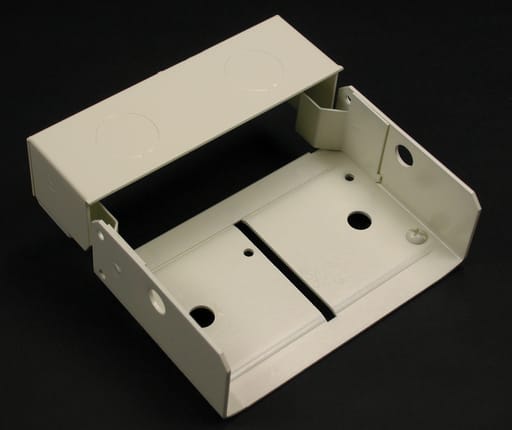 The Wiremold Co - Wiremold G4017TCA 1-1/2 x 4-1/2" Plated Gray Steel Multiple Channel Raceway Internal Corner Coupling