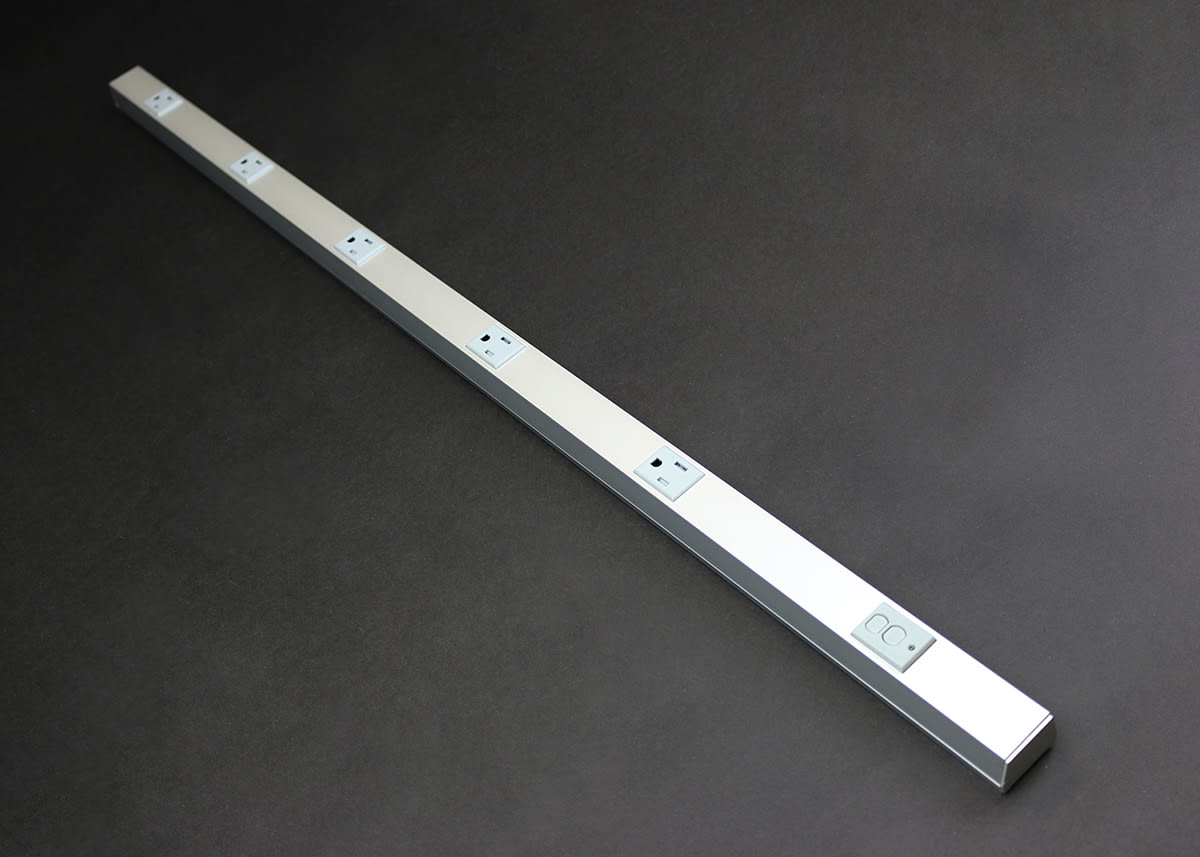 The Wiremold Co - WM S20GB306TRGFI GFCI PLUGMOLD 3FT